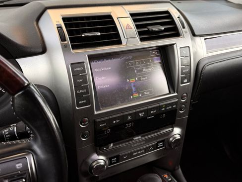 Used 2017 Lexus GX 460 Premium AWD/4WD image 39