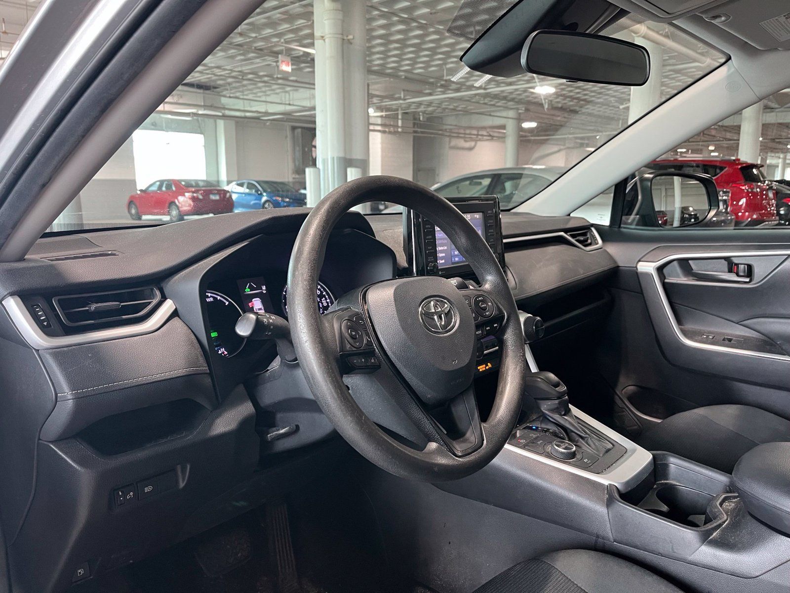 Used 2020 Toyota RAV4 LE w/ All Weather Liner Package AWD/4WD image 15