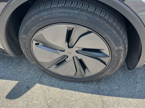 Used 2026 Tesla Model Y Long Range AWD/4WD image 33