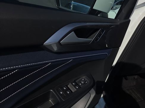 New 2025 Volkswagen Taos SEL image 14