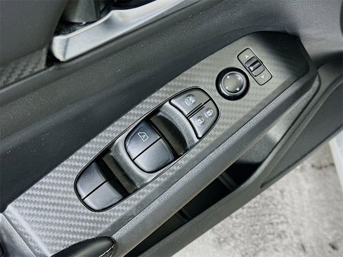 Used 2024 Nissan Altima 2.5 SV image 16