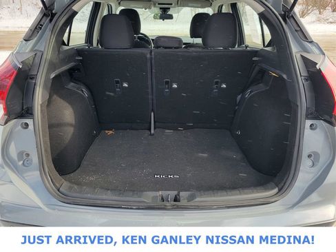 Certified 2021 Nissan Kicks SV image 17