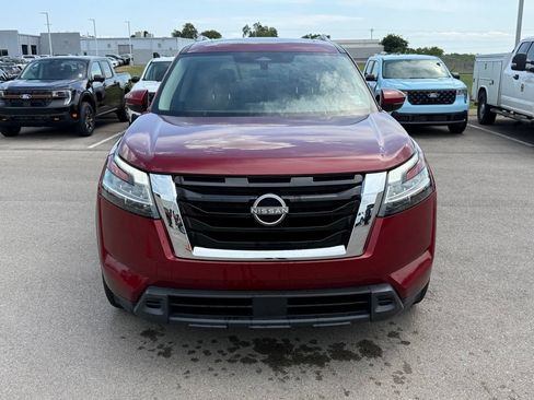Used 2022 Nissan Pathfinder SV w/ SV Premium Package FWD image 24