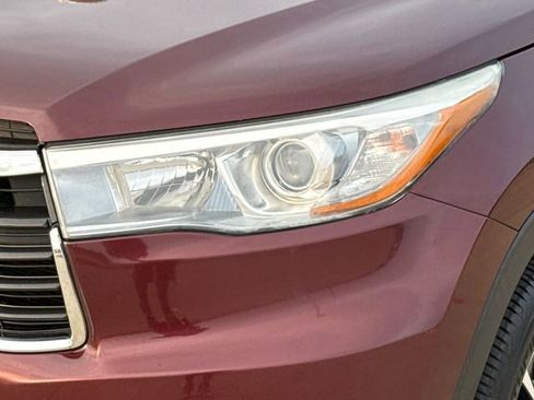 Used 2016 Toyota Highlander XLE FWD image 4