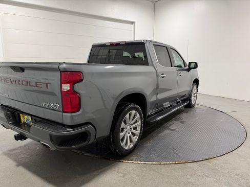 Used 2021 Chevrolet Silverado 1500 High Country image 31