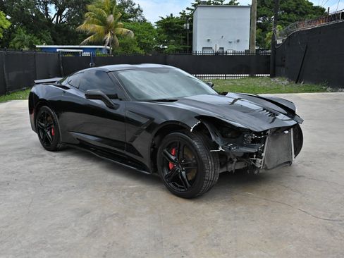 Used 2017 Chevrolet Corvette Stingray Coupe w/ Carbon Flash Badge Package RWD image 2