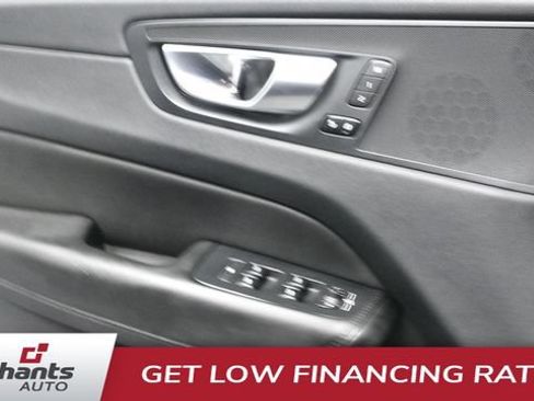 Used 2023 Volvo XC60 B5 Core AWD/4WD image 21