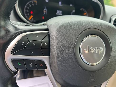 Used 2019 Jeep Grand Cherokee Limited AWD/4WD image 28
