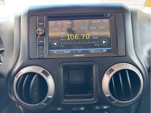 Used 2015 Jeep Wrangler Unlimited Sport AWD/4WD image 40