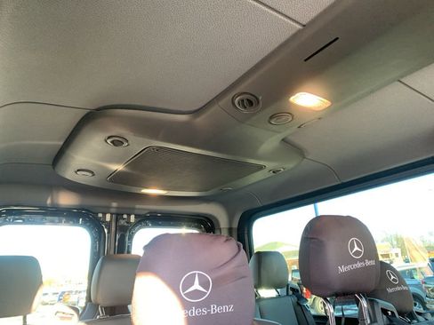 Used 2020 Mercedes-Benz Sprinter 2500 image 21