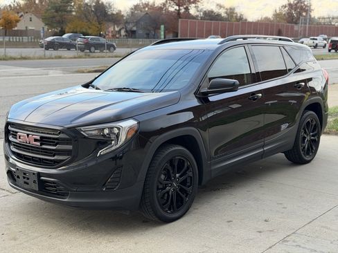 Used 2019 GMC Terrain SLE w/ Driver Convenience Package image 1