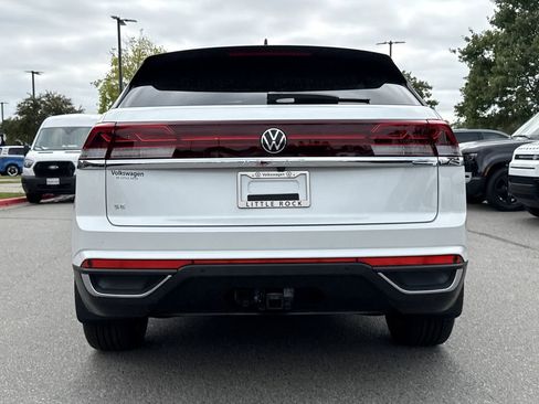 New 2026 Volkswagen Atlas Cross Sport SE FWD image 7