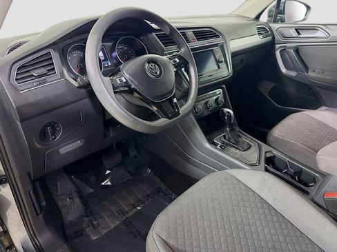 Used 2020 Volkswagen Tiguan S image 23