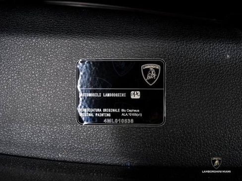 Used 2024 Lamborghini Urus S AWD/4WD image 16