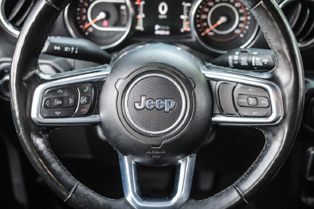 Used 2021 Jeep Wrangler Unlimited Sahara AWD/4WD image 31
