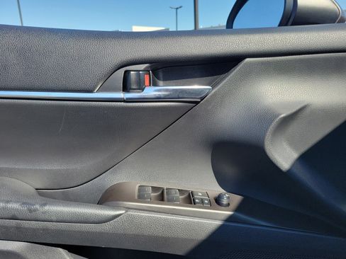 Used 2024 Toyota Camry SE image 17