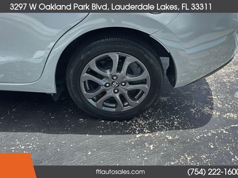 Used 2019 Toyota Yaris LE FWD image 17