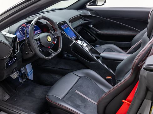 Used 2026 Ferrari Roma Spider RWD image 35
