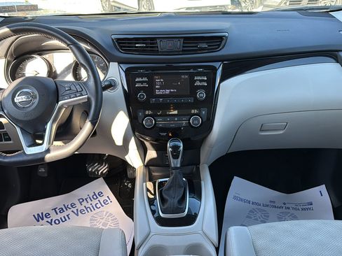 Used 2018 Nissan Rogue Sport SV w/ SV All-Weather Package image 5