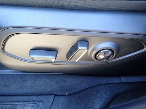 New 2025 Jeep Grand Cherokee Altitude AWD/4WD image 15