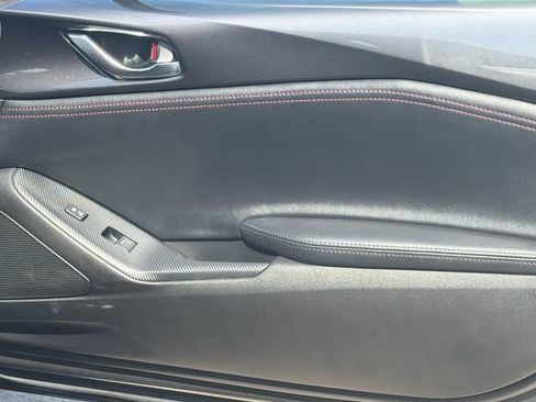 Used 2019 MAZDA MX-5 Miata Grand Touring RWD image 16
