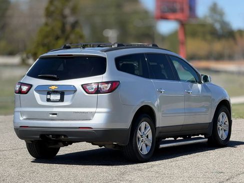Used 2014 Chevrolet Traverse LT w/ LPO, 'HIT The Road' Package image 9