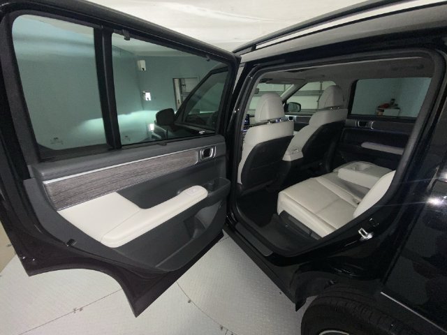 Used 2024 Hyundai Santa Fe Limited FWD image 23