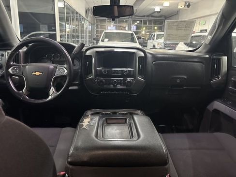 Used 2018 Chevrolet Silverado 1500 LT w/ All Star Edition image 28