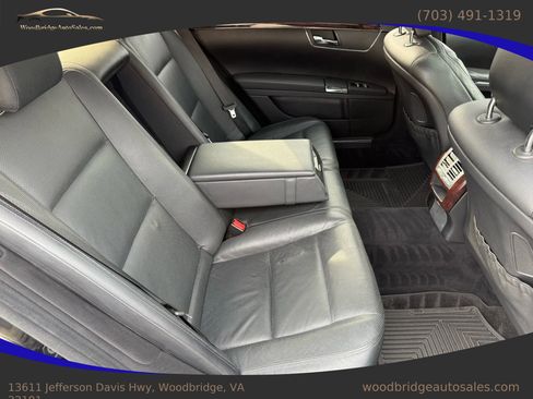 Used 2011 Mercedes-Benz S 550 4MATIC image 36