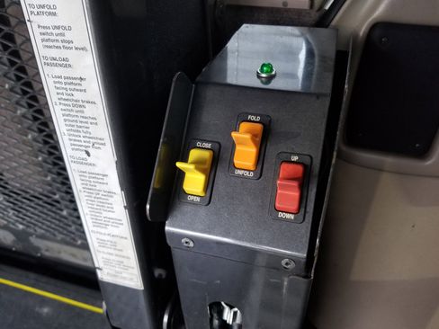 Used 2012 GMC Savana 1500 1500 image 33