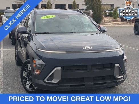 Used 2024 Hyundai Kona SEL image 2