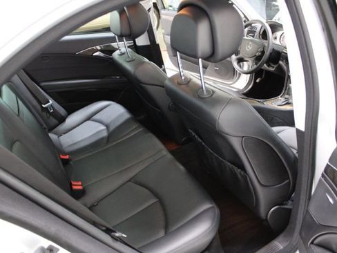 Used 2008 Mercedes-Benz E 350 Sport image 33