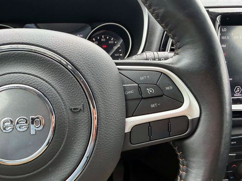 Used 2019 Jeep Compass Limited FWD image 23