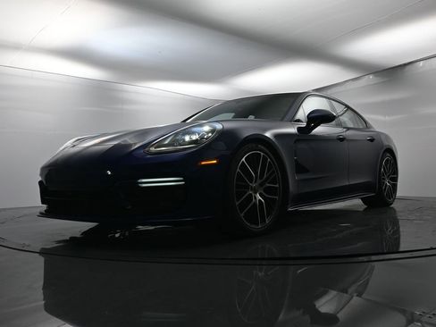 Certified 2022 Porsche Panamera 4S image 46
