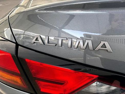 Certified 2024 Nissan Altima 2.5 SV image 10