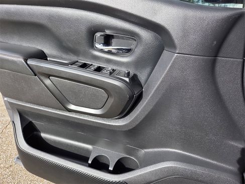 Used 2021 Nissan Titan PRO-4X w/ Pro-4x Utility Package image 16