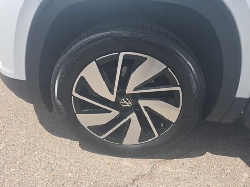 Used 2026 Volkswagen Atlas SE FWD image 26