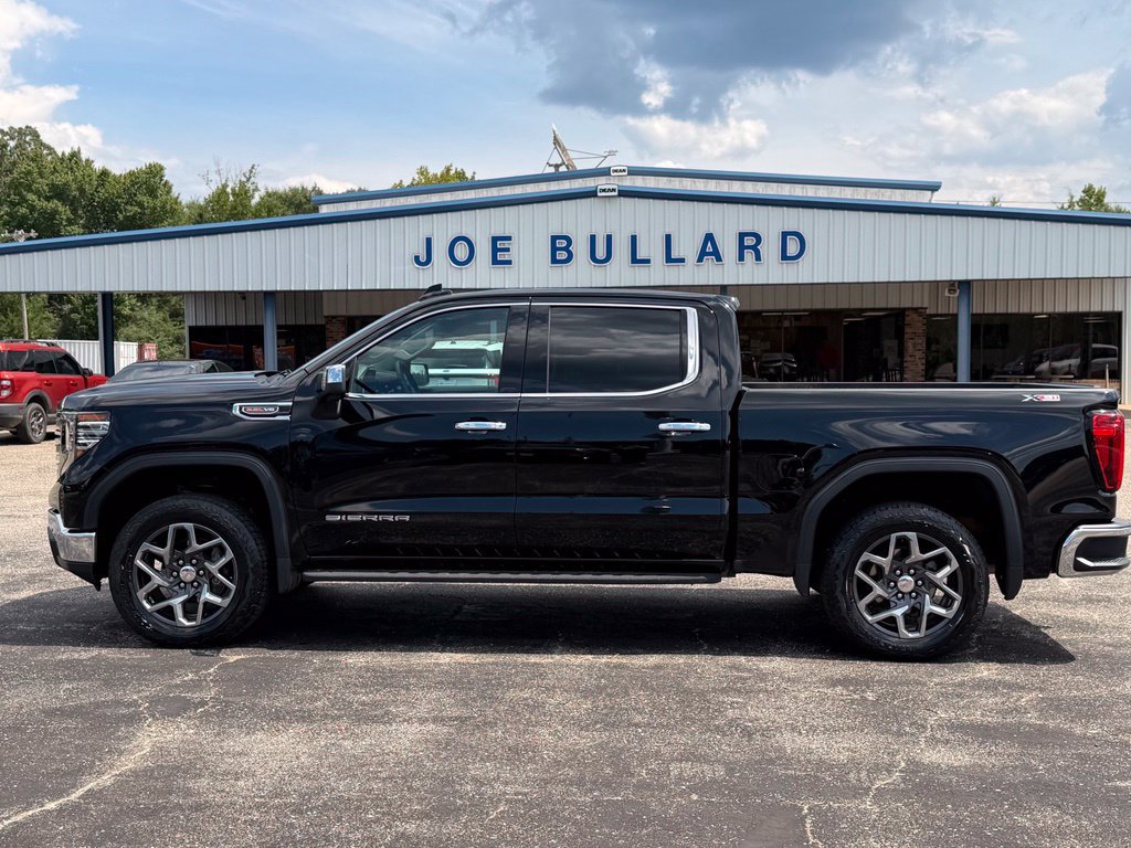 Used 2024 GMC Sierra 1500 SLT AWD/4WD image 6