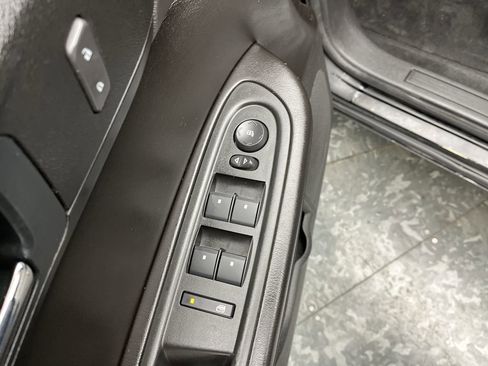 Used 2016 Chevrolet Traverse LT image 7