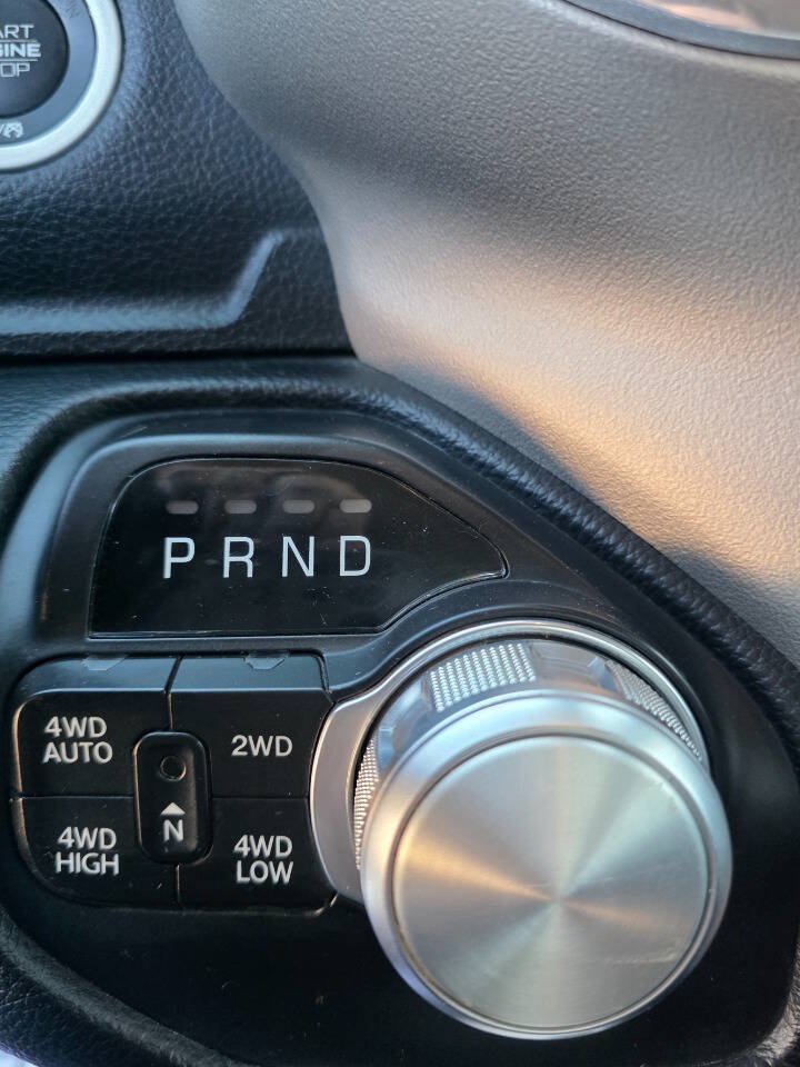 Used 2021 RAM 1500 Laramie AWD/4WD image 19
