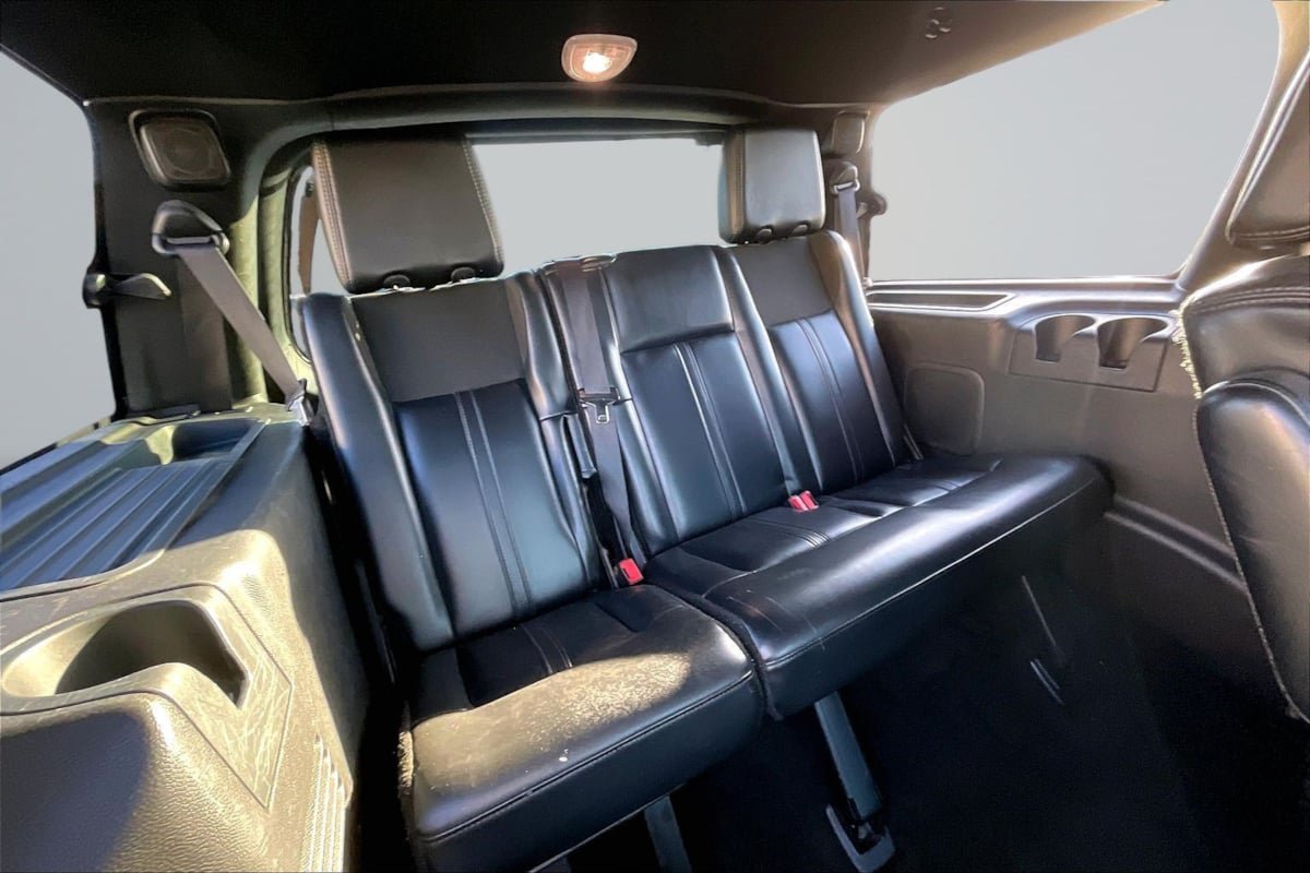 Used 2016 Lincoln Navigator Select RWD image 28