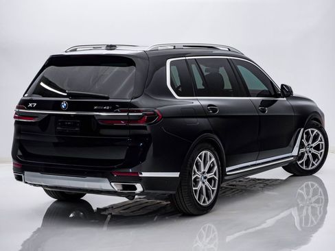 Used 2024 BMW X7 xDrive40i image 11