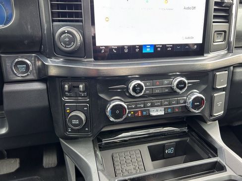 New 2026 Ford F250 Lariat w/ Black Appearance Package image 33