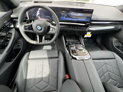 New 2026 BMW 530i xDrive w/ M Sport Package AWD/4WD image 20