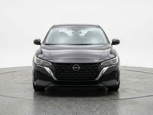 Used 2025 Nissan Sentra SV FWD image 2