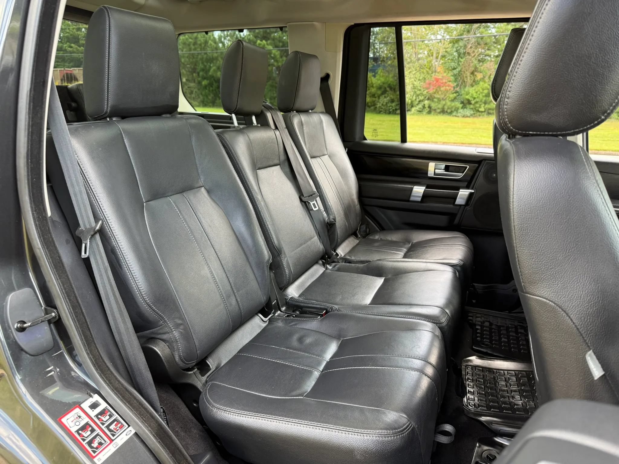 Used 2015 Land Rover LR4 HSE AWD/4WD image 29