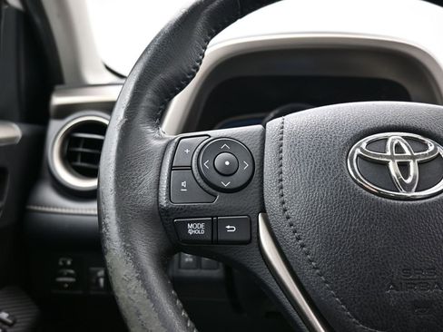 Used 2013 Toyota RAV4 Limited image 47