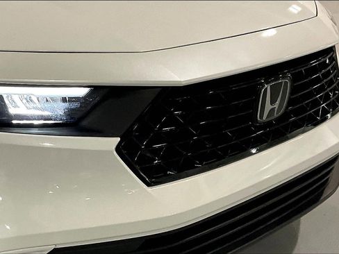 Used 2024 Honda Accord EX image 32