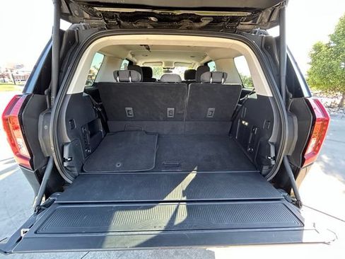 Used 2025 Ford Expedition Active AWD/4WD image 30