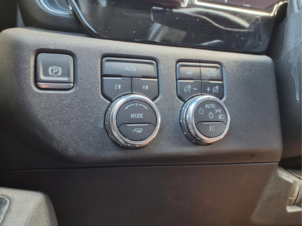 Used 2025 GMC Sierra 1500 SLT AWD/4WD image 12